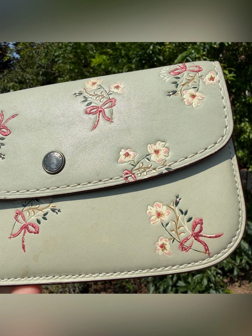 Coach 1941 Clutch With Floral Bow Print 27082 - Picture 3 of 12